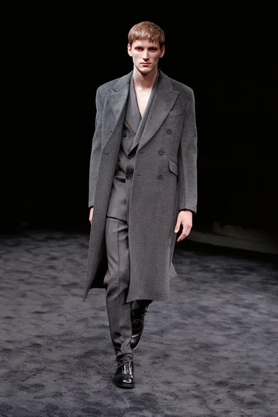 Look 25
